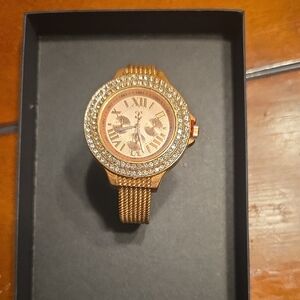 Elegant Gold Women's Watch
